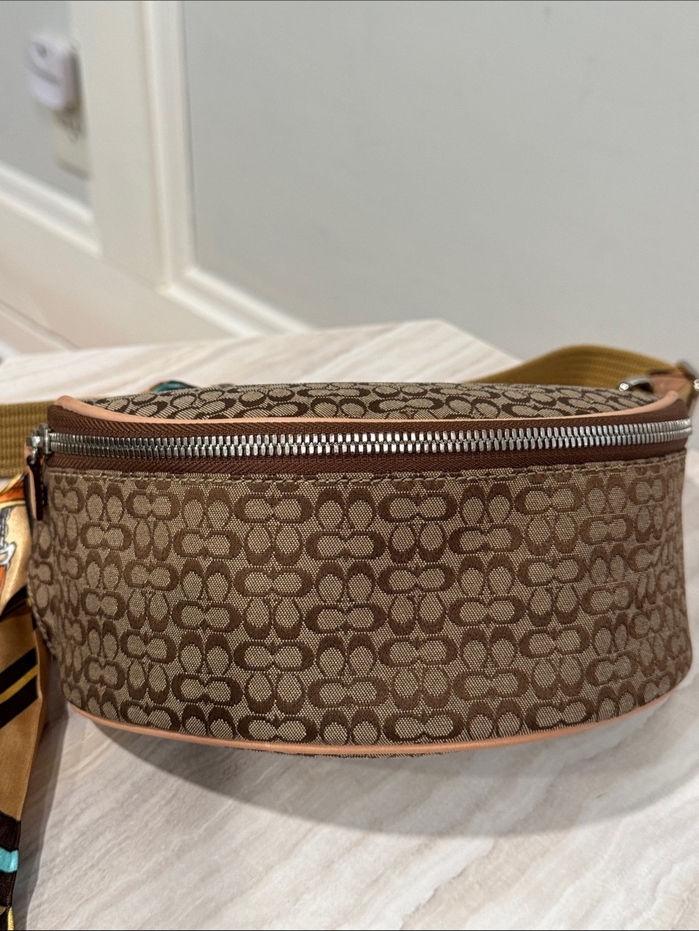 Coach Bag Vintage Y2K Brown Jacquard Signature Small Belt Bag Fanny Pack EUC - Picture 4 of 17
